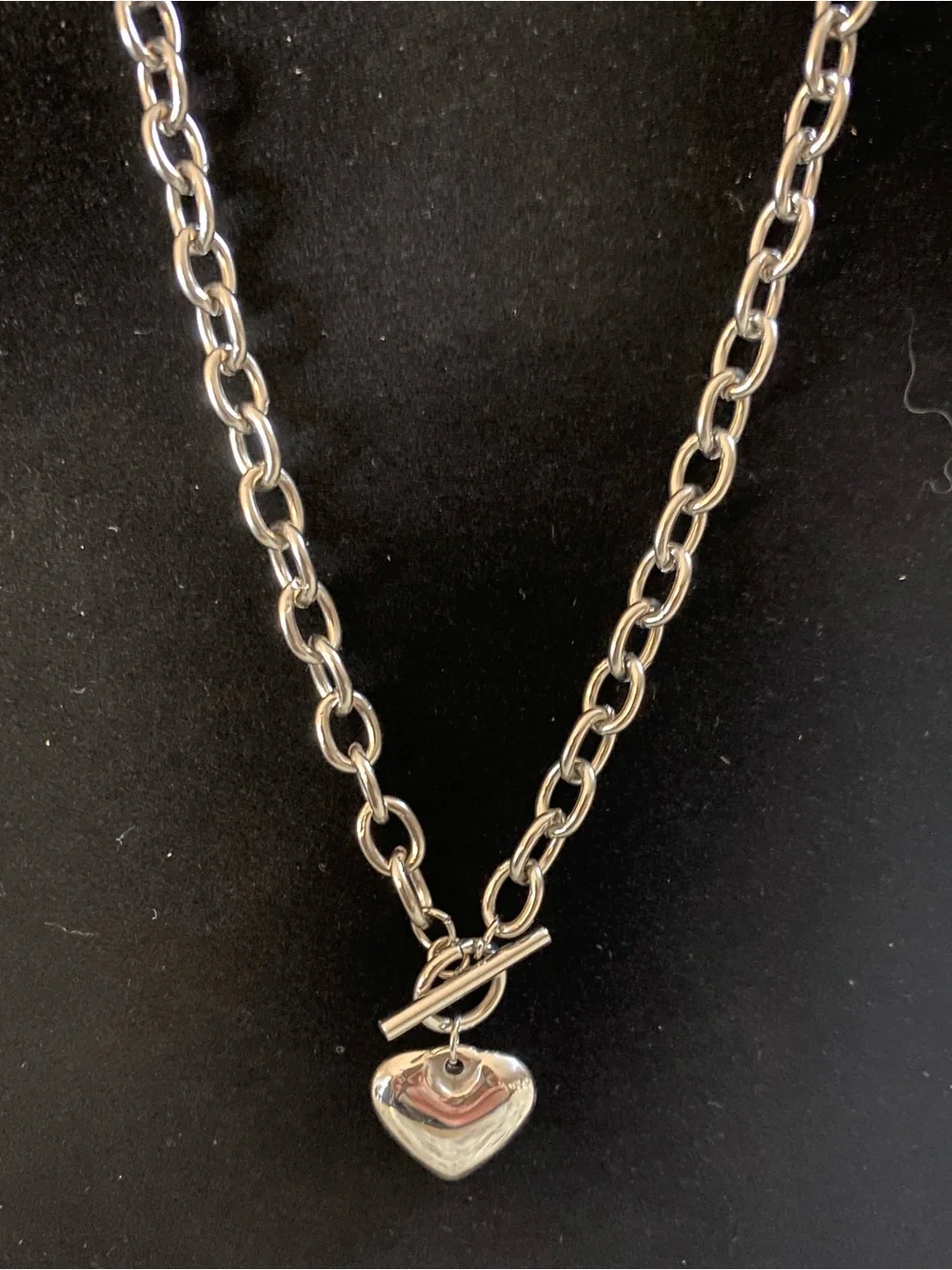 Stainless Steel Heart Toggle Chain Necklace - Women Jewelry - Picture 3 of 5